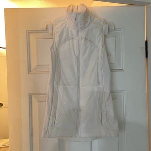 Lululemon run for the cold vest white size 2